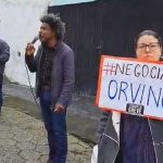 servidores protestam na frente da casa do prefeito de são josé