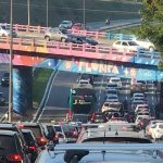 engarrafamento na via expressa na cabeceira da Ponte Pedro Ivo Campos, em Florianópolis