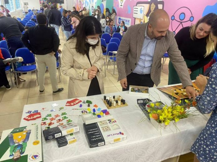 Jogos de tabuleiro farão parte da rede municipal de ensino de Florianópolis