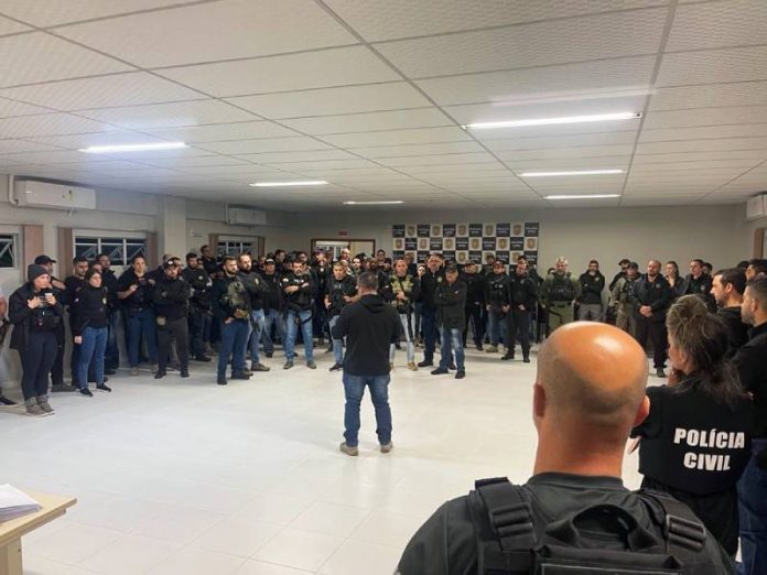 Polícia Civil desencadeia a operação “Saturação” em combate ao comércio de armas de fogo e drogas na Grande Florianópolis