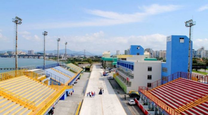 Passarela da Cidadania, na Passarela do Samba Nego Quirido, em Florianópolis