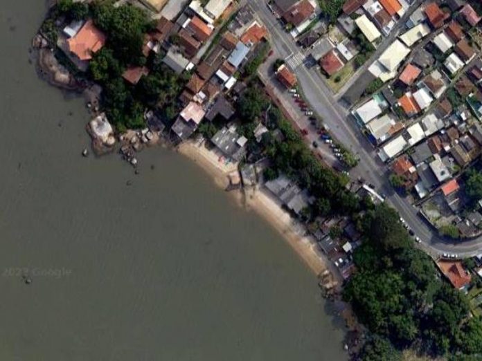 praia do Curtume no bairro José Mendes, em Florianópolis