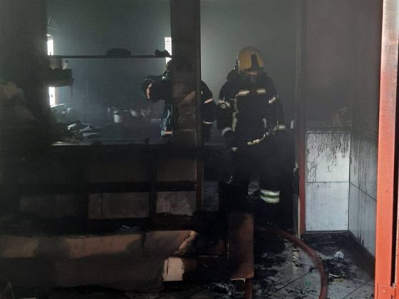 casa destruída por incêndio após vizinho tentar matar o outro, se matar e atear fogo na residência