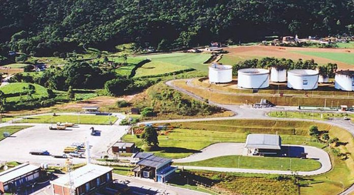 Terminal da Transpetro em Biguaçu