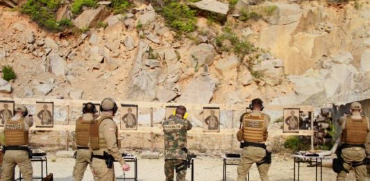 PM catarinense começa a treinar com novas pistolas PM catarinense começa a treinar com novas pistolas Beretta 9mm
