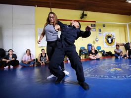 Guarda Municipal de Florianópolis oferece oficina de defesa pessoal para mulheres