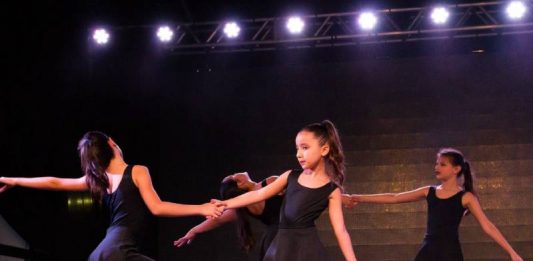 Festival de Dança do Shopping Itaguaçu