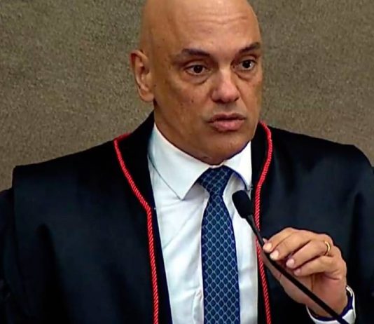 Moraes determina imediata desobstrução de rodovias Alexandre de Moraes defende democracia e sistema eleitoral em posse no TSE