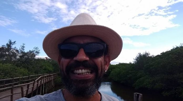 Quero uma Festa, Frank! em homenagem ao jornalista Frank Maia