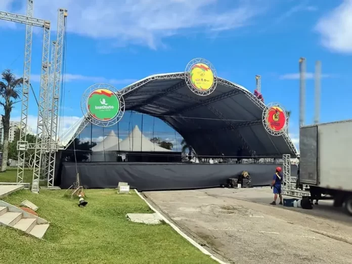 Bolsão do Trapiche da avenida Beira-mar Norte recebe o show no sábado