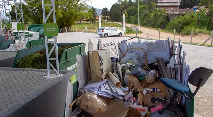 Ponto de Coleta Voluntária (PEV)