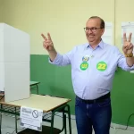 Jorginho Mello é eleito governador de Santa Catarina