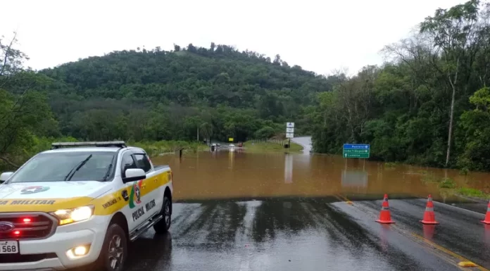 Rodovia SC-453 tem interdição total