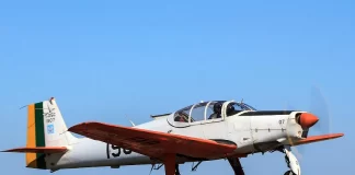 Bombeiros procuram por avião da FAB desaparecido do radar em Tijucas