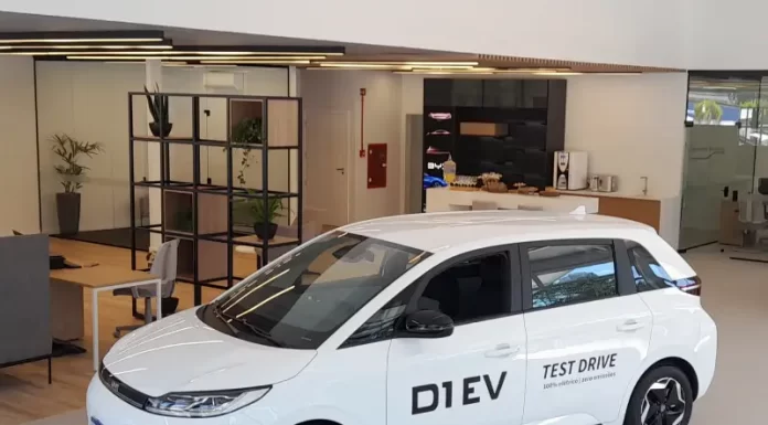 BYD inaugura sua 1ª loja de veículos elétricos e híbridos na Grande Florianópolis
