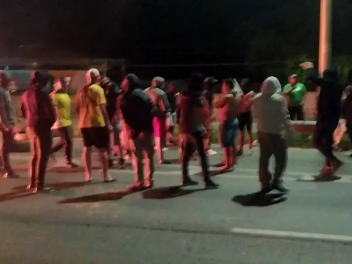 Bloqueio ilegal ocorreu na BR-101 em Joinville