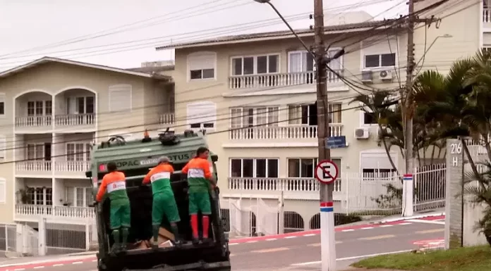 Coleta terceirizada de lixo em Florianópolis teve mudança