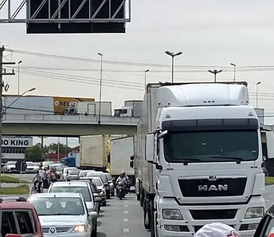 Estradas paralisadas em Santa Catarina