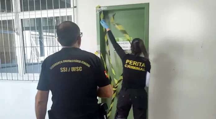 Polícia Científica realiza perícia em locais de inscrições racistas e nazistas na UFSC