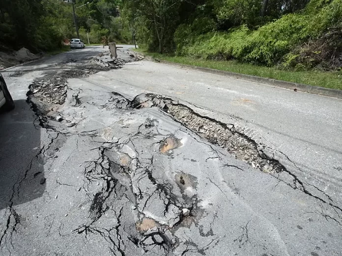 Chuvas danificaram ao menos 136 vias em Florianópolis