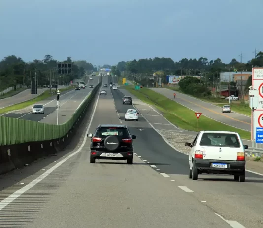 Feriado de Corpus Christi tem aumento de acidentes de trânsito em SC Nove radares fixos da BR-101 Sul são ativados nesta sexta-feira