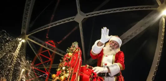 Parada de Natal na Ponte Hercílio Luz deve marcar fim de semana Ponte Hercílio Luz recebe a maior parada de Natal de Santa Catarina, com 250 integrantes, no sábado (17)