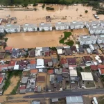 Bairro Guarda do Cubatão, em Palhoça, ficou completamente alagado