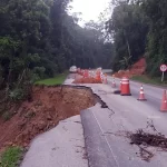 Desmoronamento na BR-282 em Águas Mornas