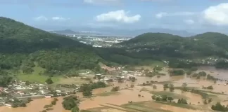 Diversas cidades de SC ficaram alagadas