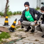 Fiscalização de esgoto no bairro Ingleses no programa Trato Pelo Capivari