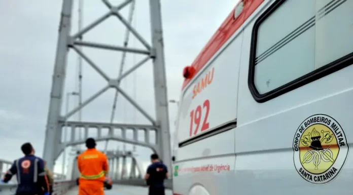 Homem em surto é resgatado na Ponte Hercílio Luz