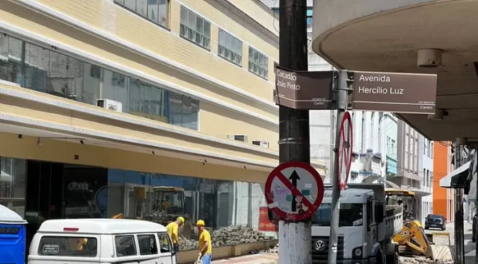 Começa a reforma do piso no Centro Histórico de Florianópolis