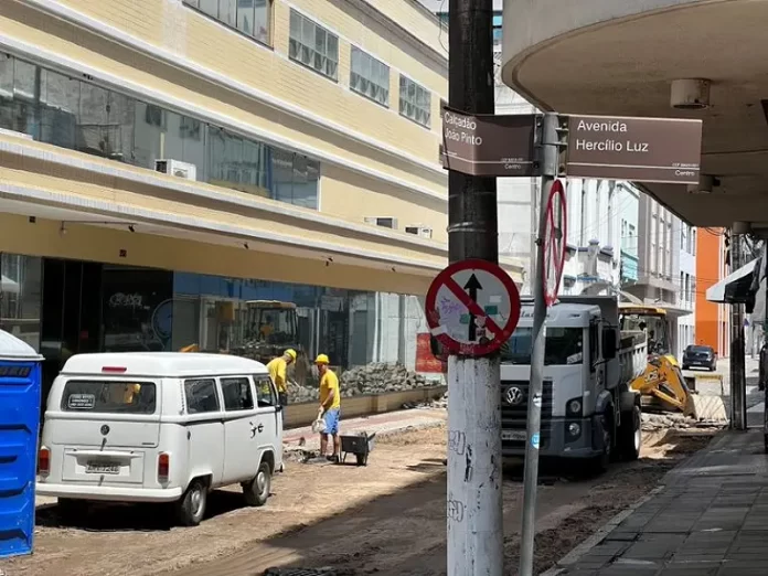 Começa a reforma do piso no Centro Histórico de Florianópolis