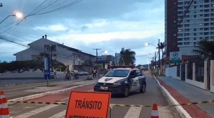 Ponte na Av. Elza Lucchi em Palhoça