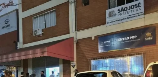 Com demanda 50% maior, Centro Pop em São José fecha para adequação Centro Pop de São José, no bairro Roçado