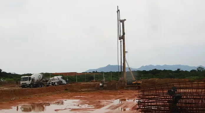 Obra da ETE de Potecas, em São José