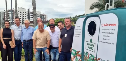Lixeiras exclusivas para vidro começam a ser instaladas em São José Lixeiras para coleta de vidros começam a ser instaladas em São José