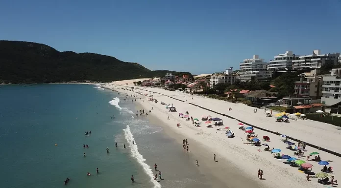 Canto sul dos Ingleses alargado