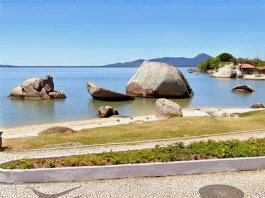 Pedras da orla de Coqueiros não serão detonadas, diz prefeitura