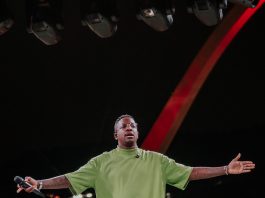 Mumuzinho e Atitude 67 fazem shows nesta sexta no Hard Rock Live