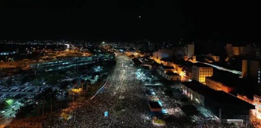 Show de Gilberto Gil teve 60 mil pessoas