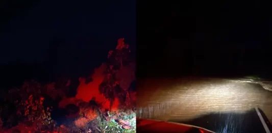 SC-190 parcialmente bloqueada com queda de barreira e alagamento na madrugada