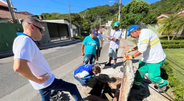 Fiscalização de esgoto no Morro das Pedras