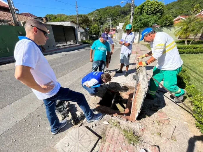 Fiscalização de esgoto no Morro das Pedras