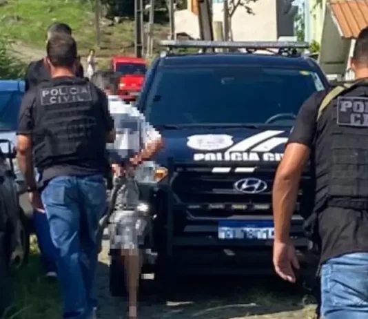 Homem que estuprava a neta é preso em Florianópolis Homem que estuprava a neta é preso em Florianópolis