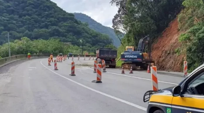 BR-376 é novamente interditada na Serra do Mar nesta segunda-feira