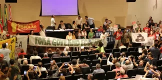 Última audiência pública do Plano Diretor de Florianópolis é encerrada por protesto