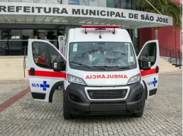 São José disponibiliza nova ambulância para transporte eletivo de pacientes