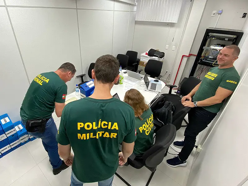 Equipe da Operação Gabarito