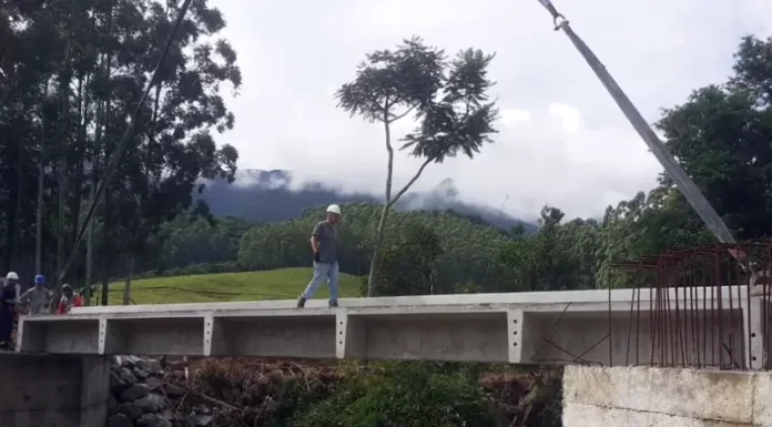 Nova ponte está sendo instalada na divisa entre Palhoça e Santo Amaro